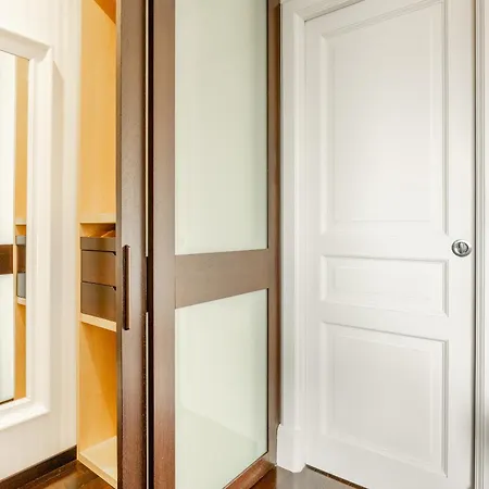 Apartament Scaramantico *